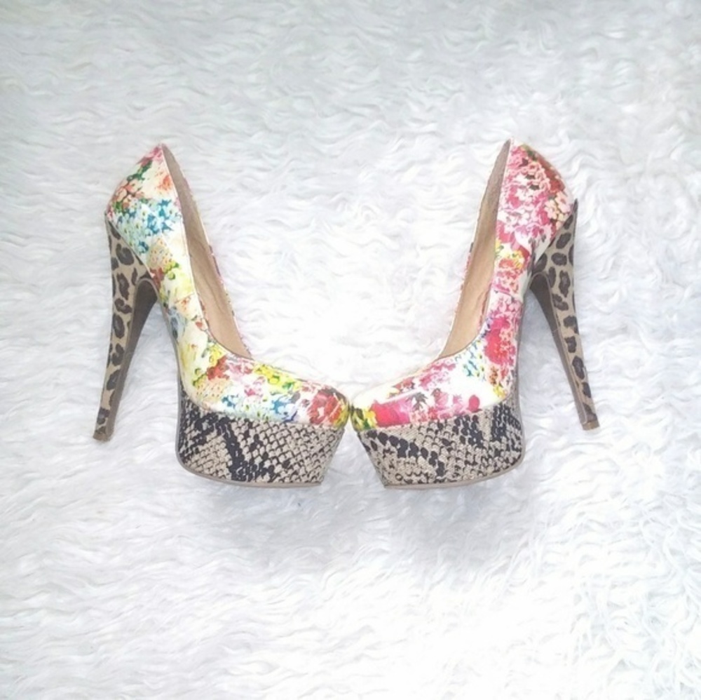 🌸Zigisohi High heel shoes size 7